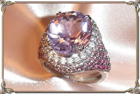 18KWG Amethyst Sapphire Dia Ring